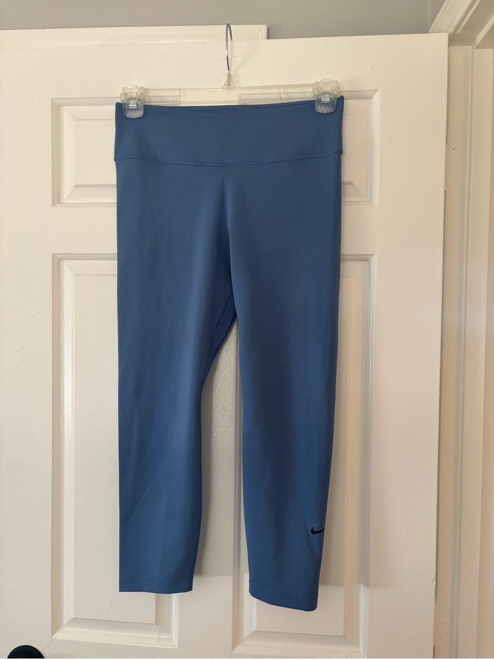 Nike Dri-FIT Cropped Leggings | Blue | Size Large - Like New - Picture 3 of 6